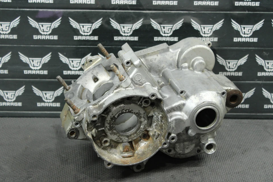 Yamaha YZ125 1989 OEM MOTOR IZQUIERDO DERECHO CÁRTER CÁRTER CÁRTER BLOQUE Foto 1 de 4