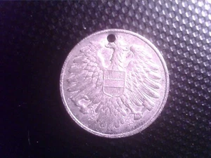 AUSTRIA      20  GROSCHEN  1954   HOLE  TOP      JAN21F - Picture 1 of 2
