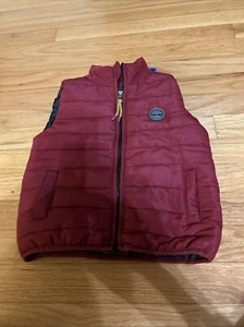 Chaleco Timberland Niños Pequeños 3T Rojo Sin Mangas Estilo Puffer - Imagen 1 de 4