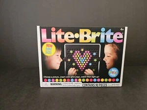Lite-Brite Mini 90 Stück insgesamt 85 Heringe, 4 Schablonen! Ideal für lange Autofahrten! - Bild 1 von 6