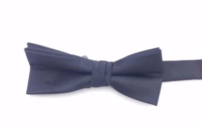 $130 Tommy Hilfiger Niños Negro Sólido Clásico Pajarita Informal Ajustable Pajarita Foto 1 de 4