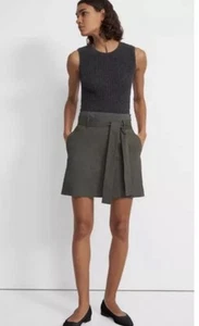 Theory Eco Crunch Gürtel Shorts in Thymian. Neu mit Etikett. Größe 0. Einzelhandel - 225 $ - Bild 1 von 4