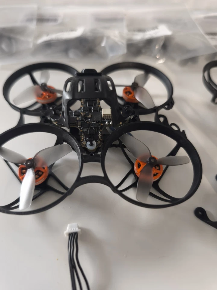 BetaFPV Meteor65 Pro 1S  Brushless Whoop–DJI O4 Camera Top Custom Build! Drohne - Bild 1 von 4