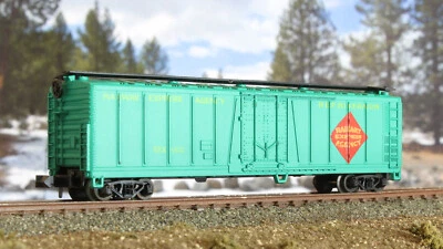 AHM Minitrains N ~ Mechanical Reefer ~ Railway Express Agency - Image 1 of 4