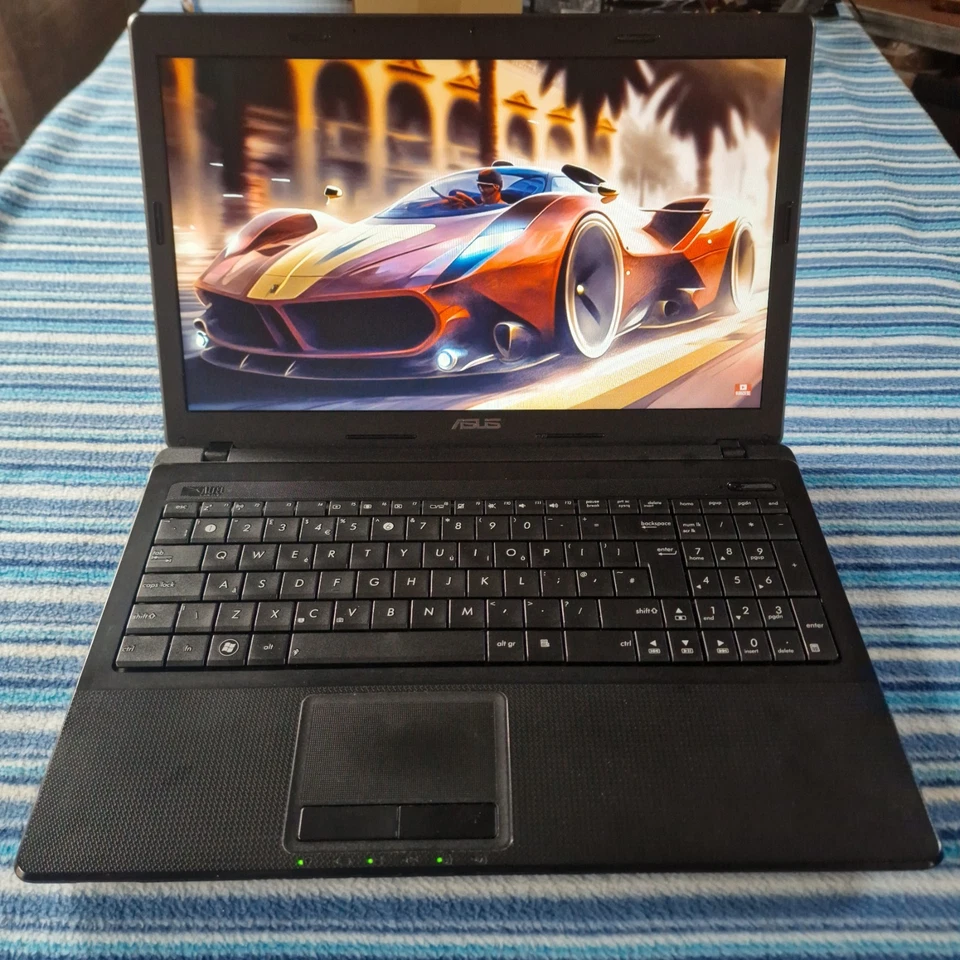 ASUS X54H laptop,  Intel Celeron, 15.6", Windows 10, 500Gb HDD, 4Gb RAM (K02) - Image 1 of 4