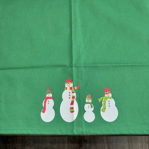 Pampered Chef Demonstration 52" Square Table Cloth Green Snowmen Holiday - Picture 1 of 4