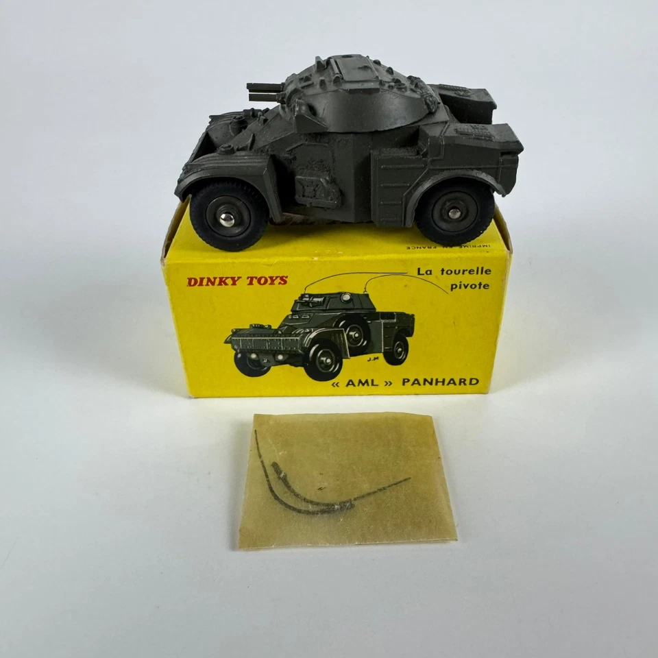 French Dinky 814 AML Panhard Armoured Car excellent boxed - Изображение 1 из 4