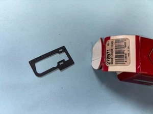 OEM Briggs & Stratton Choke Cover Gasket 270571 NOS Genuine (BS3) - Picture 1 of 1
