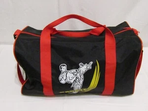 KARATE SPORTS HOLDALL KIT BAG IN BLACK & RED. - Picture 1 of 5