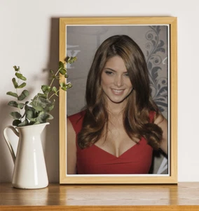Ashley Greene: 12""x8"" professionelles Foto - Bild 1 von 2