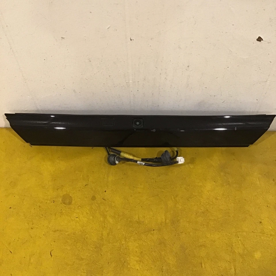 Infiniti QX60 2022-2024 puerta levadiza trasera acabado moldura con cámara 908166SA0B OEM Foto 1 de 4