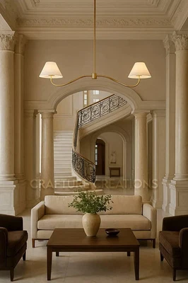 Golden Glow: una llamativa araña de latón con acabado cromado pulido Foto 1 de 4