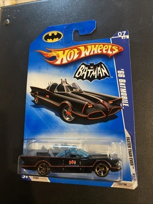 Литой бэтмобиль Hot Wheels 2009 модель 66 года быстрее, чем когда-либо - Изображение 1 из 2