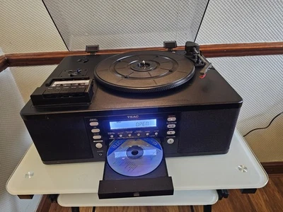 TEAC LP-R550USB-E CD Recorder with Turntable Cassette Player Black USB - Image 1 of 4