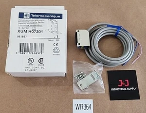 *NEW* Telemecanique XUMH07301 Photoelectric Sensor 12-24Vdc 061837 + Warranty! - Picture 1 of 7