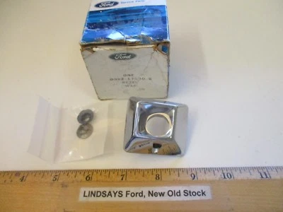 Ford OEM 1979/1983 CROWN VIC. LTD & MARQUIS "BISEL" (ESPEJO EXTERIOR VISTA TRASERA)  Foto 1 de 4