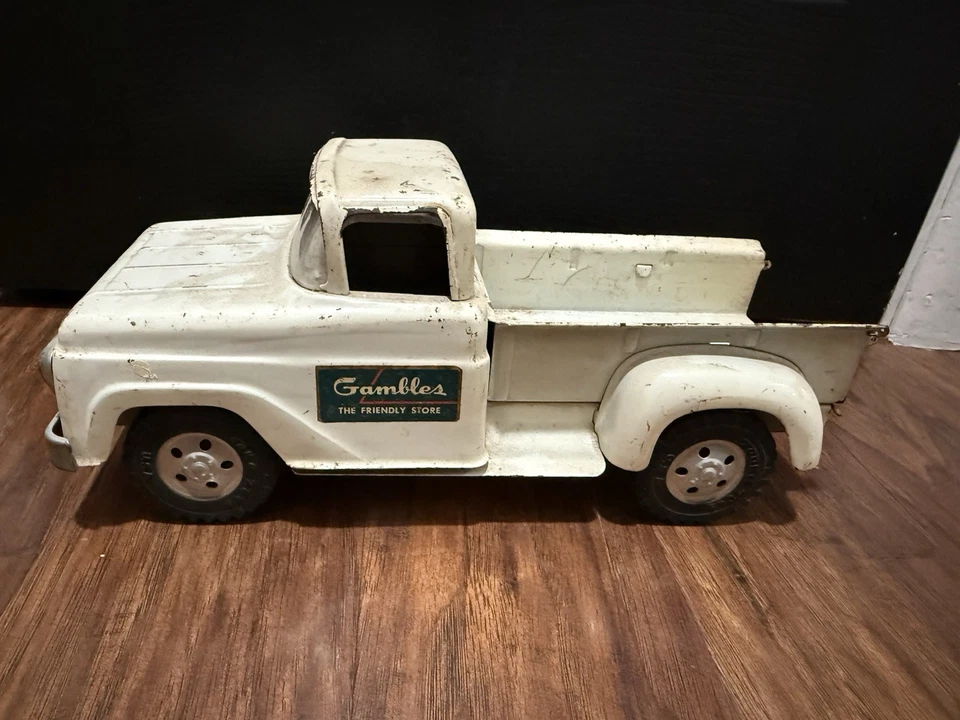 Vintage Rare White Gambles The Friendly Store Truck Pressed Steel Toy - Image 1 of 4