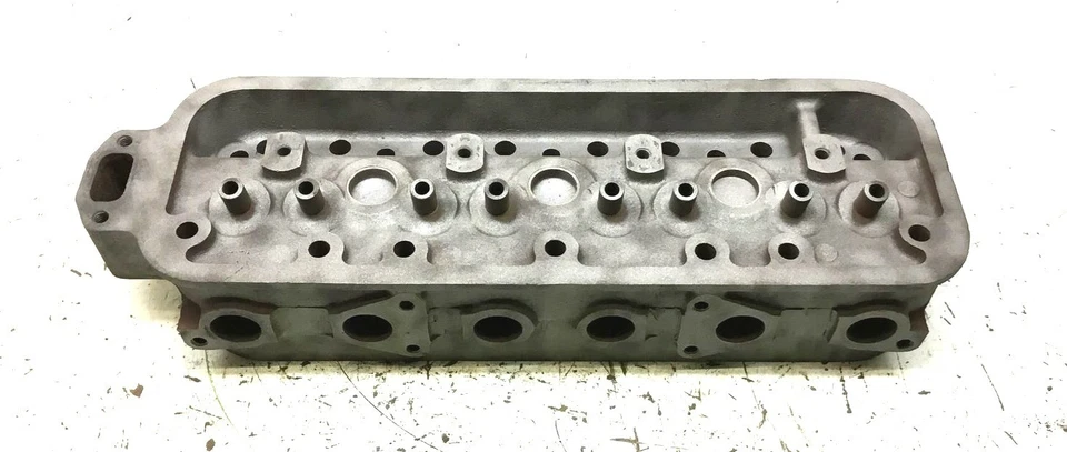 USED ALLIS CHALMERS B C CA RC TRACTOR CYLINDER HEAD AM2917 CRACK FREE - Image 1 of 4