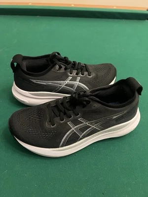 Asics Gel Kayano 31 Women Size 6.5 Black Running Sneakers No Insoles 1012B670 - Image 1 of 4