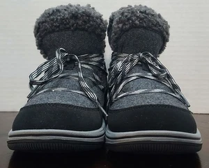 Clarks Clousteppers Cozy Faux Fur Ankle Boots Breeze Glacier Black-7M - Picture 1 of 18