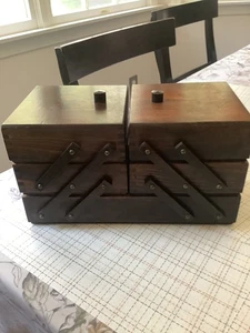VINTAGE WOODEN HAND MADE ACCORDIAN STYLE 3 TIER SEWING BOX w DOVETAIL JOINTS - Picture 1 of 12
