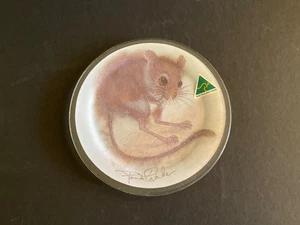 Signierte Pamela Conder Mitchell's "Hopping Mouse" 6" Glasplatte Australien - Bild 1 von 5