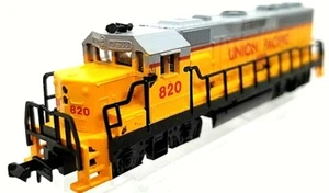 N Model Power 7567 EMD GP40 Union Pacific # 820 (Tested) - Picture 1 of 8