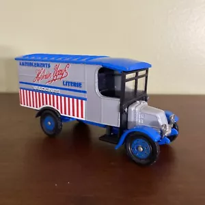 Vintage Corgi Classics Ameublements Literie Valognes Renault Van Diecast - Picture 1 of 15