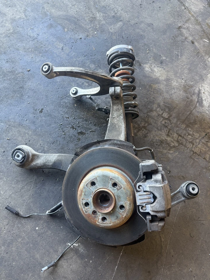 ⭐️ BMW 528i 535i F10 Left Driver Front Suspension Spindle Control Arm Knuckle - Image 1 of 4