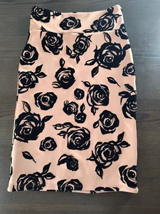First Love Mädchen Bleistiftrock schwarz Samt Rosen Größe M - Bild 1 von 7
