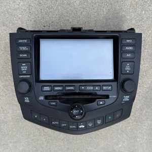 Conjunto de radio navegación Honda Accord 2CK3 2004-2005 con código 39051-SDA-L410-M1 - Imagen 1 de 18