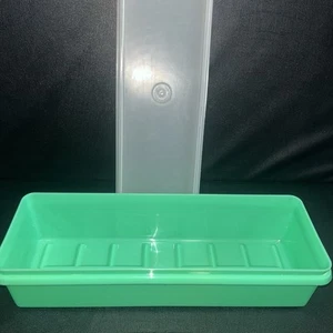 Vintage Tupperware Green Celery Keeper Crisper Container 892-4 with Lid 893-4 - Picture 1 of 4