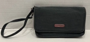 Cartera Muñequera Baggallini Gris Oscuro Interior Rosa con Protección para Tarjeta RFID - Imagen 1 de 19