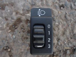 VAUXHALL TIGRA A HEAD LAMP LIGHT LEVEL ADJUST SWITCH 94-00 - Picture 1 of 2
