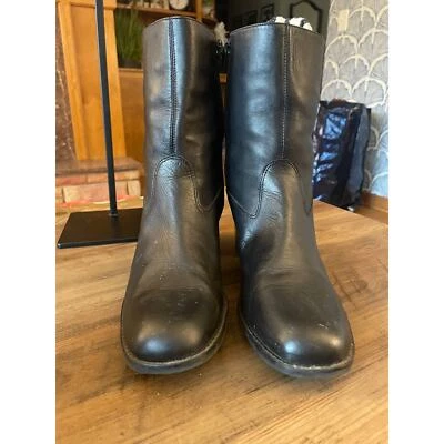 Bota Apostrophe punta redondeada negra media pantorrilla  Foto 1 de 4