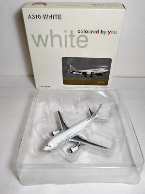 Phoenix 1:400 Airbus A310-300 White Airways Portugal NEW Die-cast Model MINT - Immagine 1 di 4
