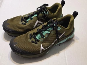 Nike Kiger 9 Trail Running Para hombres Talla 6.5 Verde Oliva Escamas/Primavera DR2693-300 - Imagen 1 de 23