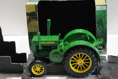 ERTL JOHN DEERE 1939 MODEL D SCALE 1:8 DIECAST SIGNED BY JOSEPH L. ERTL RARE! - Image 1 of 4