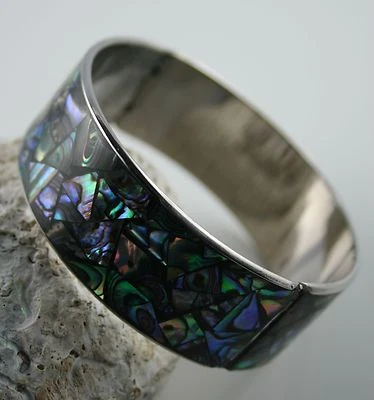 Paua Muschel Armreif  64 mm Durchmesser  aufklappbar - Bild 1 von 2