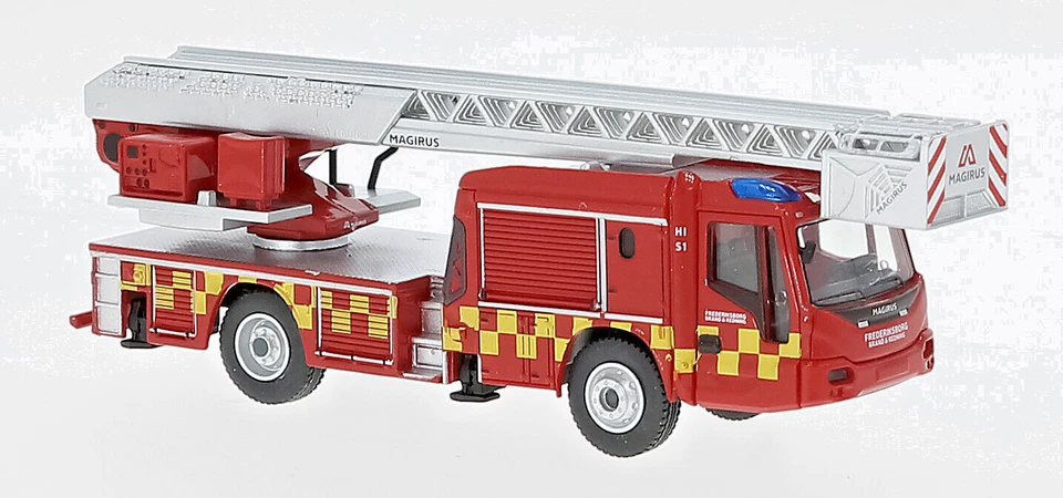BREKINA PCX871079 Magirus M32L-AS N.B Frederiksborg Brandvaesen (Dk ), Neu 2024 - Immagine 1 di 1