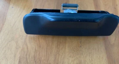 Сигаретный пепельник от 1995 Plymouth Grand Voyager черный цвет, Dodge Carava - Изображение 1 из 3