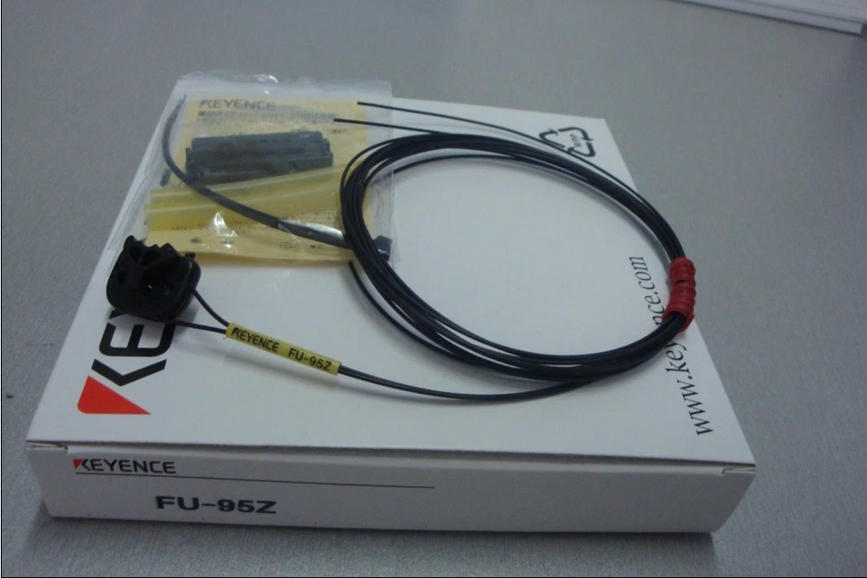 1PCS NEW For KEYENCE FU-95Z (FU95Z) Fiber Amplifier Sensor - Image 1 of 4