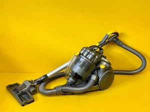 DYSON DC08 SILVER YELLOW - 1600W CYLINDER VACUUM CLEANER ✔ 30 DAY MONEY BACK! ✔ - Picture 1 of 11