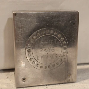 Thrift Pays Dividends Bankers Utilities Co Coin Holder with Key - Picture 1 of 19