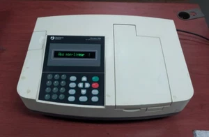 Pharmacia Biotech Ultrospec 2000 UV/Visible Spectrophotometer - Picture 1 of 7