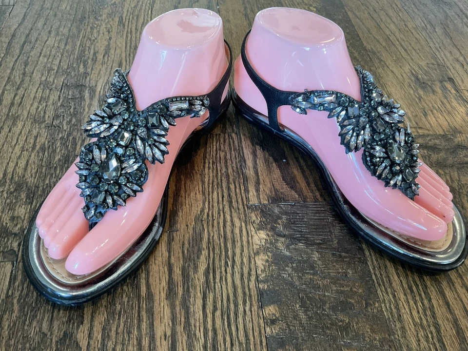 Sandalias Antonio Melani Tanga Estrás Eslinga Trasera Para Mujer Talla EE. UU. 6.5 Negras Foto 1 de 4