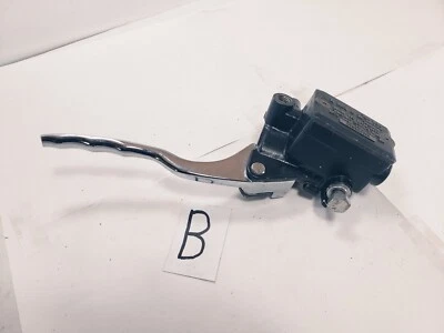 1986-87 KAWASAKI ZL600 ELIMINATOR FRONT BRAKE MASTER CYLINDER #43015-1323 - Image 1 of 4