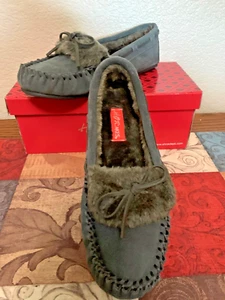 MOCCASIN SIZE 9.5 HOT CAKES WOMENS -FAUX FUR GRAY LEISURE STYLE FLAT HEEL - NEW - Picture 1 of 3