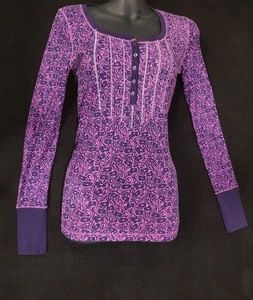 Kirra Langarm Henley geripptes Damenstrickshirt Small Y2K lila - Bild 1 von 3