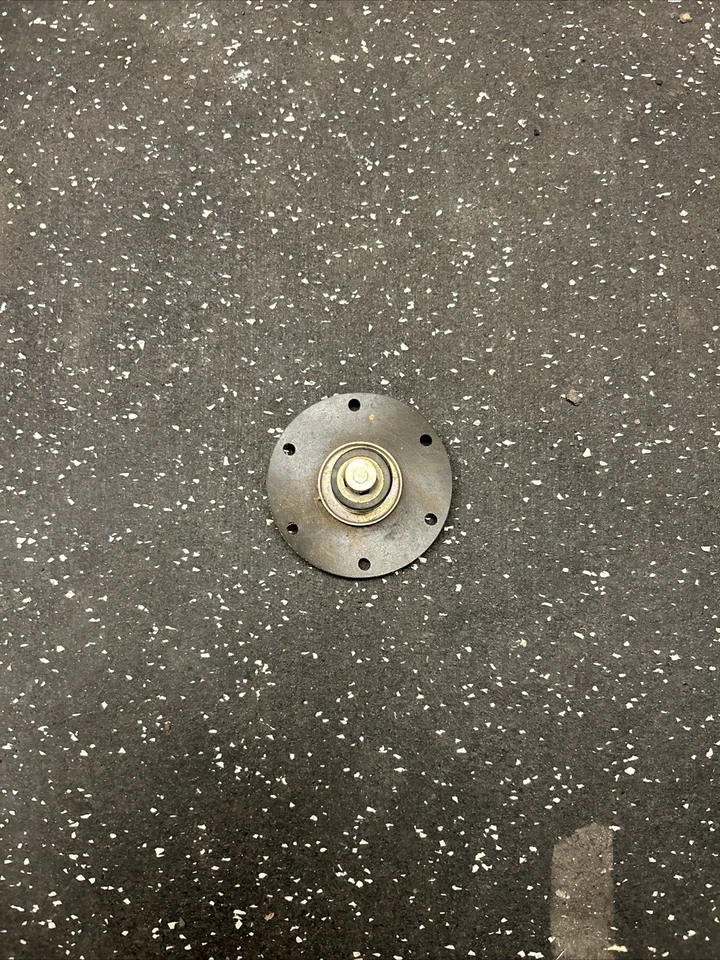 Diafragma bomba combustible Studebaker 680172 1949-54 Commander 6 y V8 Foto 1 de 1